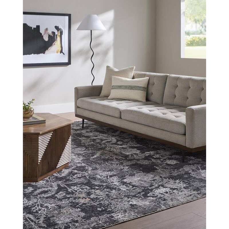 Livabliss Gakko Rustic Area Rug - Black - 5' x 7'5"