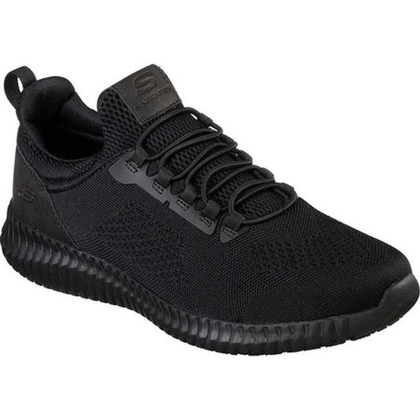 all black nike slip resistant shoes