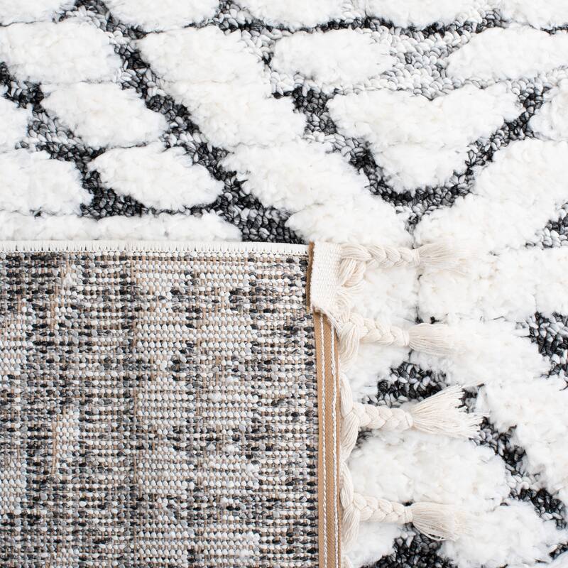 SAFAVIEH Moroccan Tassel Shag Antonina 2-inch Thick Rug