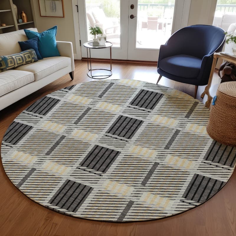 Machine Washable Indoor/ Outdoor Geometric Stripe Chantille Rug