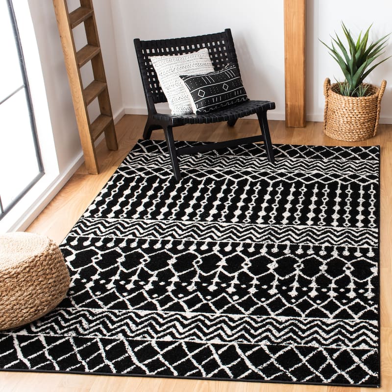 SAFAVIEH Tulum Metta Moroccan Boho Tribal Rug - 5'3" x 7'6" - Black/Ivory