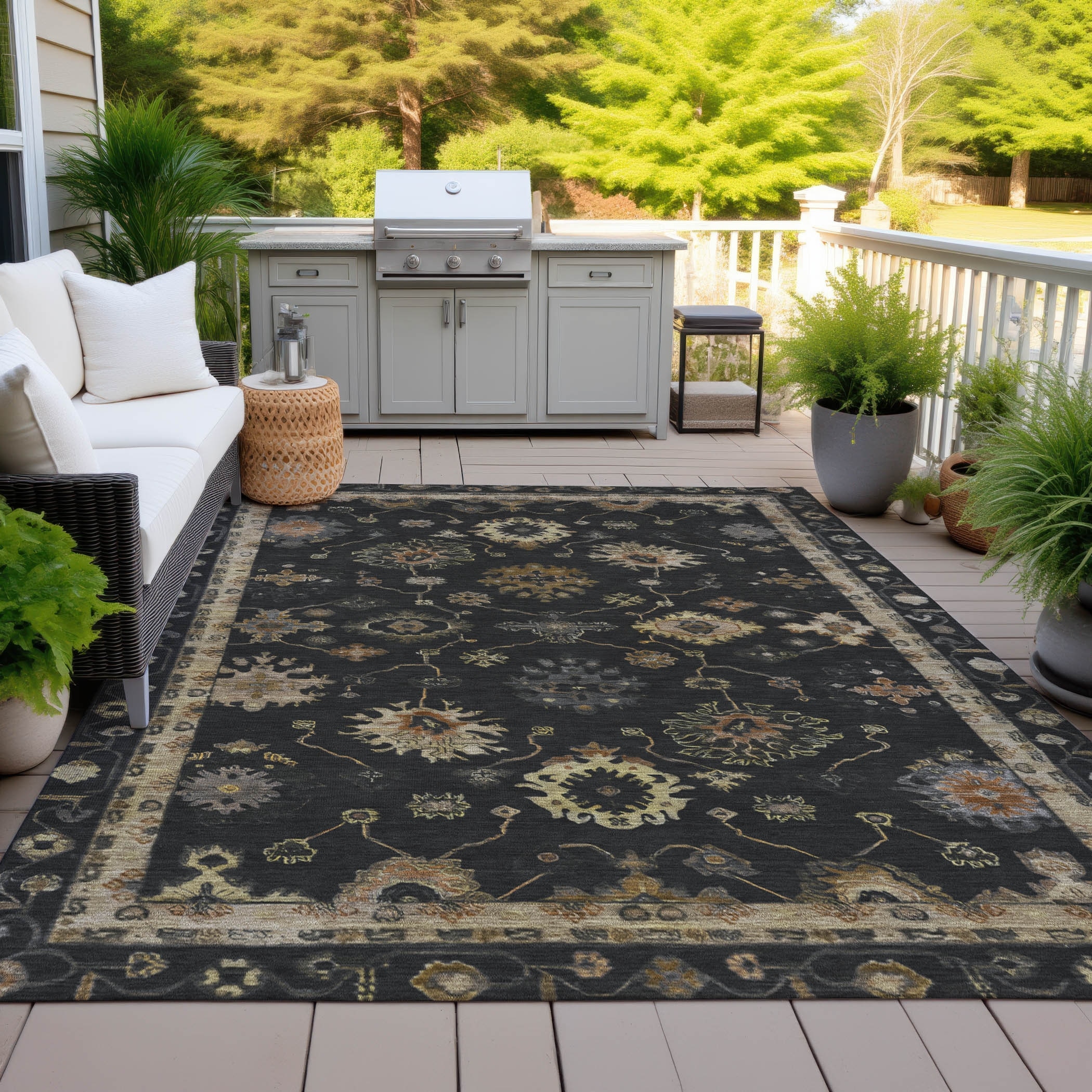 Machine Washable Indoor/Outdoor Traditional Global Chantille Rug