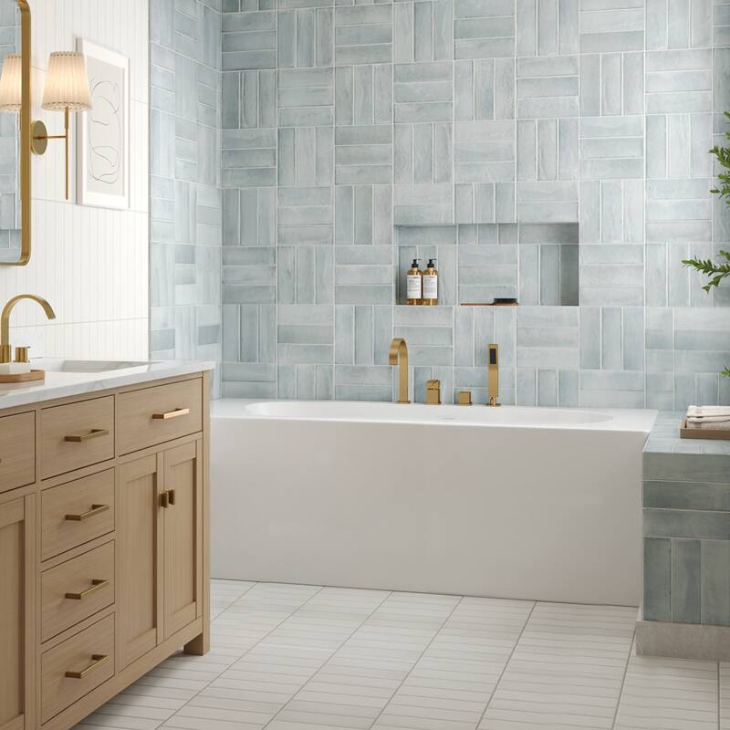 Modern Deck Mounted Bathtub Faucet Set with Diverter And Handheld Sprayer