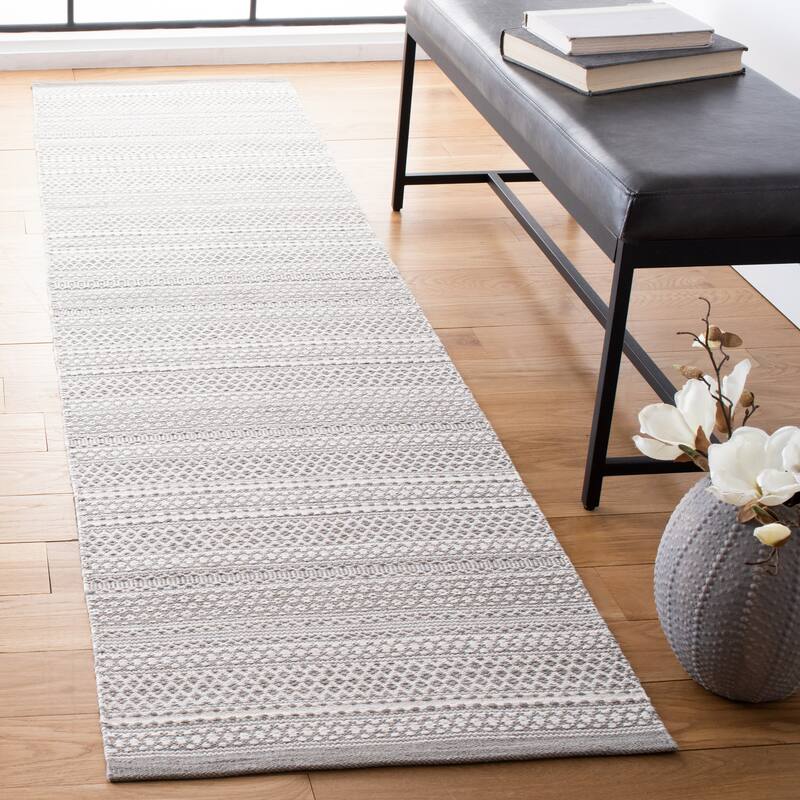 SAFAVIEH Hand-Woven Kilim Trautlind Flatweave Cotton Rug - 2'3" x 9' Runner - Grey/Beige
