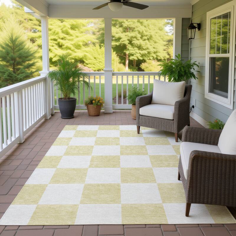 Machine Washable Indoor/ Outdoor Modern Checker Chantille Rug