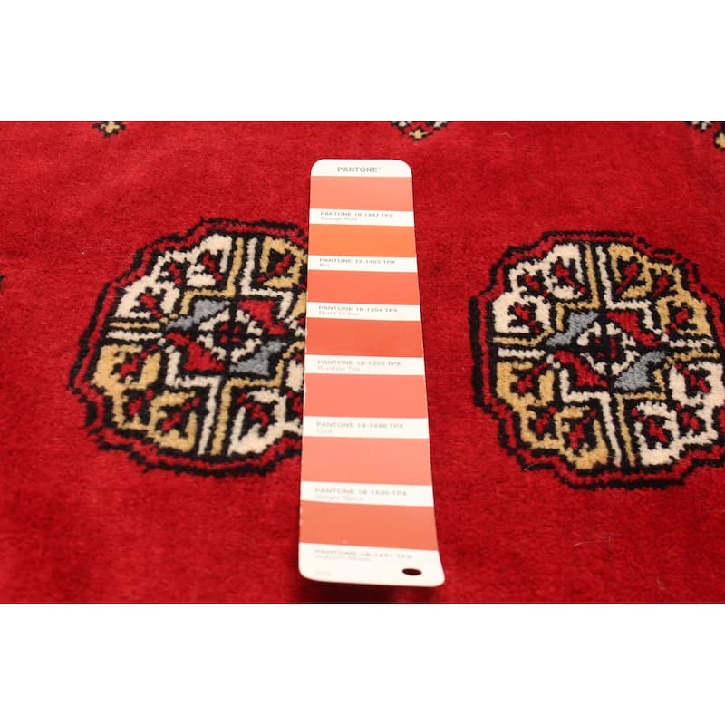 ECARPETGALLERY Hand-knotted Peshawar Bokhara Red Wool Rug - 4'0 x 5'10