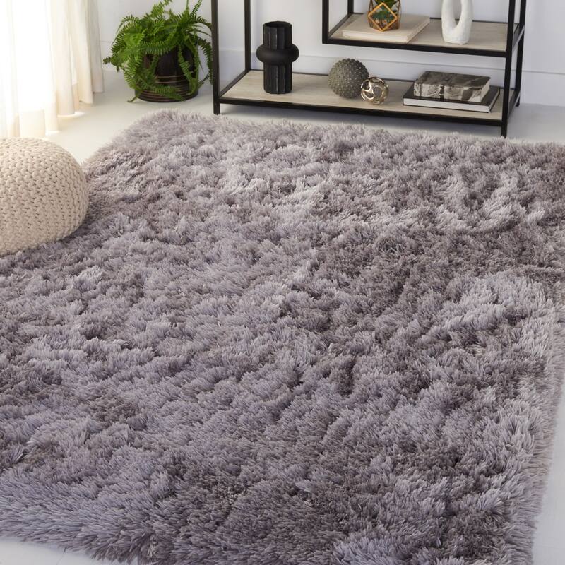 SAFAVIEH Handmade Arctic Shag Guenevere 3-inch Extra Thick Rug - 5' x 8' - Grey
