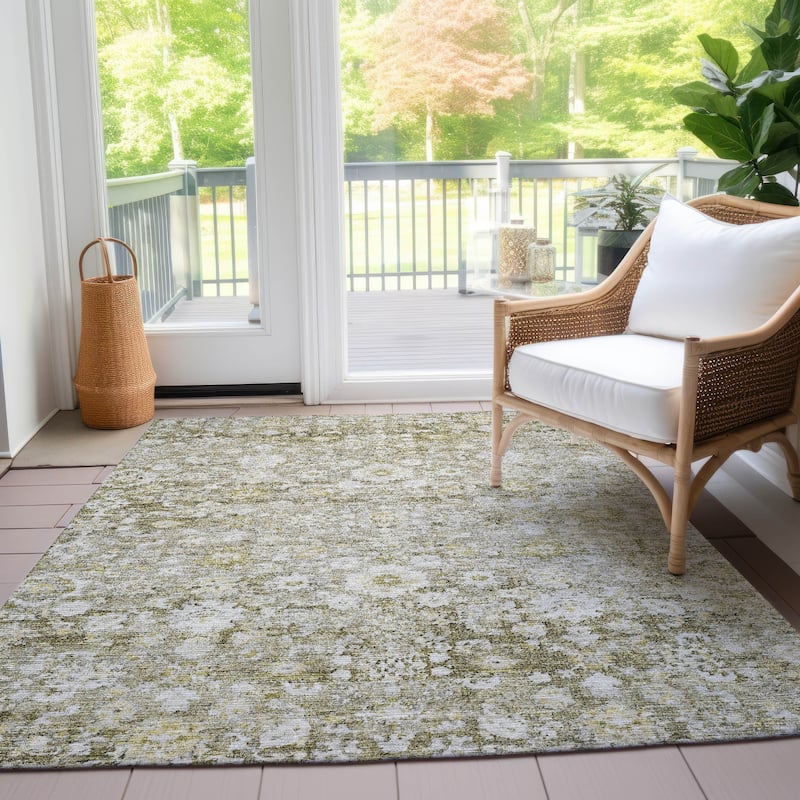 Machine Washable Indoor/ Outdoor Chantille Traditional Vintage Floral Rug