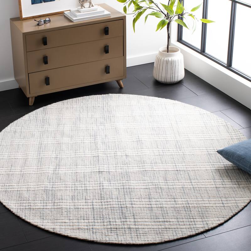 SAFAVIEH Handmade Marbella Sama Stripe Wool Rug - 6' Round - Light Grey/Beige
