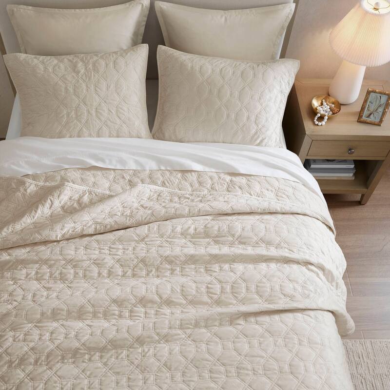 Madison Park Emery 3 Piece Velvet Quilt Set