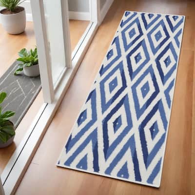 Fowek Power Loomed Geometric Abstract Modern Stain Resistant Area Rug By HomeRoots - 72' X '24' X '0.39