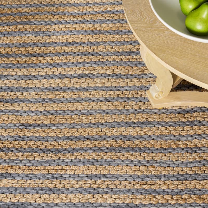 Martha Stewart by SAFAVIEH Handmade Deivi Jute Rug