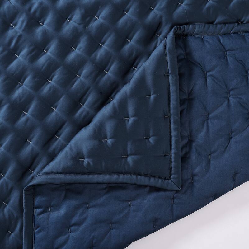 HiEnd Accents Premium 100% Lyocell Silky Soft Modern Contemporary 3 Piece Quilt Set