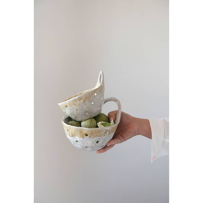 Stoneware Colanders with Handles - 7.9"L x 6.5"W x 5.4"H