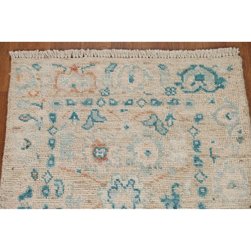 Hand Knotted Oriental 100% Wool Carpet Transitional Floral Beige & Ivories Oushak Area Rug - 2' 11'' X 2' 0''