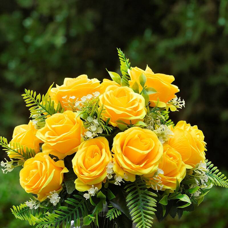 18 Heads Silk Rose Flower in Clear Glass Vase With Faux Water and River Stone for Home Decor, Wedding Table