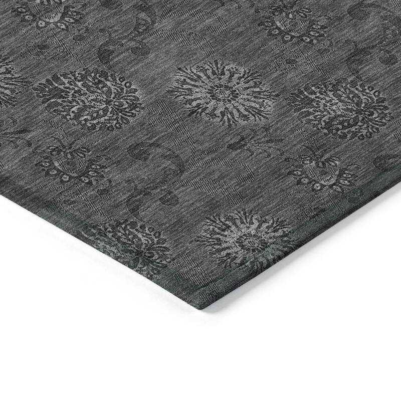 HomeRoots Floral Transitional Rectangle Outdoor Rug