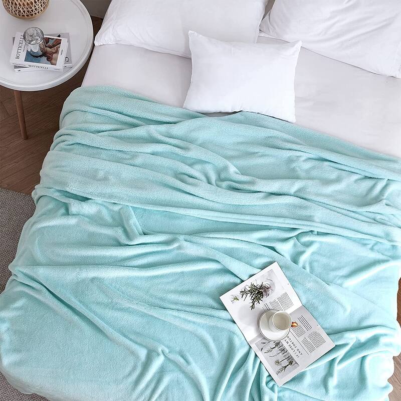 Me Sooo Comfy - Coma Inducer® Bed Blanket - Hushed Mint - King - Hushed Mint
