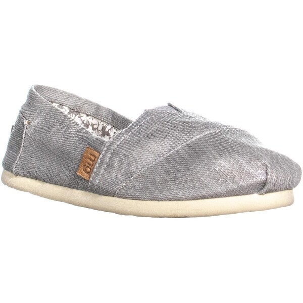 madden girl slip on shoes