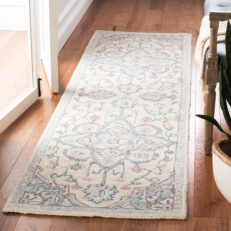 SAFAVIEH Handmade Heritage Marjanca Traditional Wool Rug - 2'3" x 8' Runner - Beige/Blue