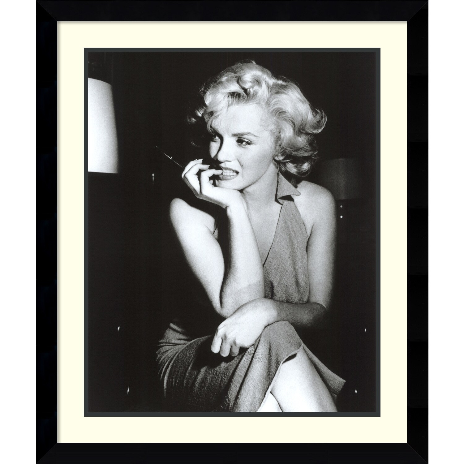 Framed Art Print 'Marilyn Monroe, Chanel No. 5' by Ed Feingersh 29