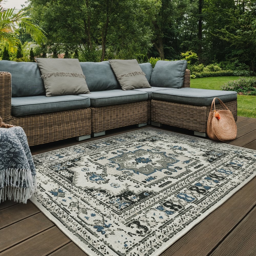 Vista Home Talcot Vintage Traditional Grey/ Teal Indoor-Outdoor Area Rug