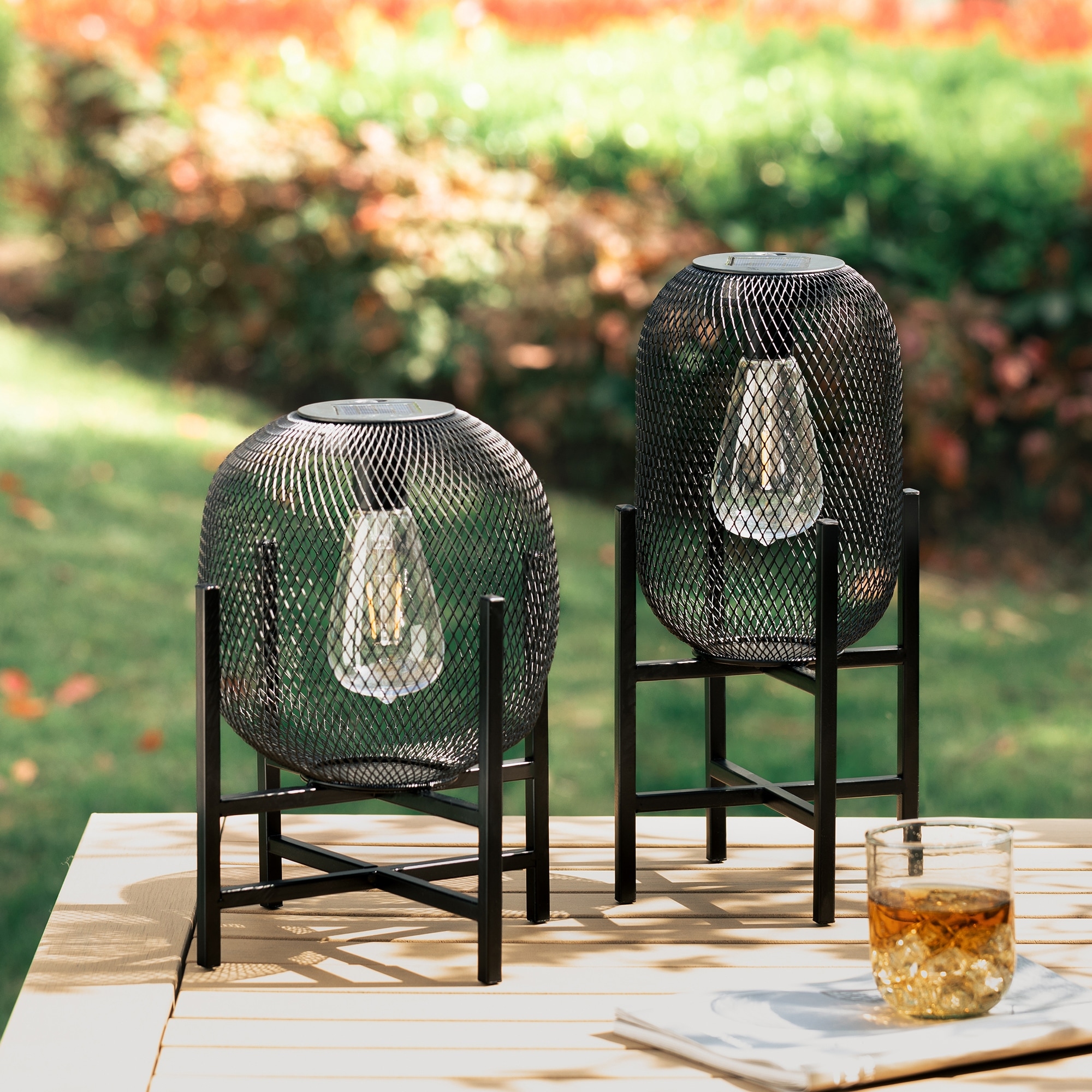 Glitzhome Metal Mesh Black Solar Powered Outdoor Lantern with