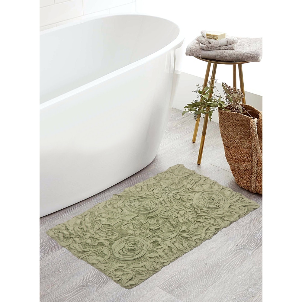 https://ak1.ostkcdn.com/images/products/is/images/direct/c664d816190e2f49c8d7cfbaac5a71805399dff5/Bell-Flower-Bathroom-Rug%2C-Cotton-Soft%2C-Water-Absorbent-Bath-Rug%2C-Non-Slip-Shower-Rug-Machine-Washable-21%22x34%22-Rectangle.jpg