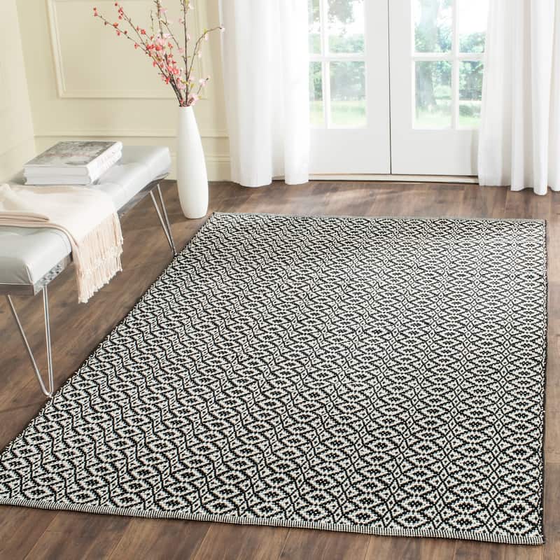 SAFAVIEH Handmade Flatweave Montauk Anky Casual Cotton Rug - 4' x 6' - Ivory/Black