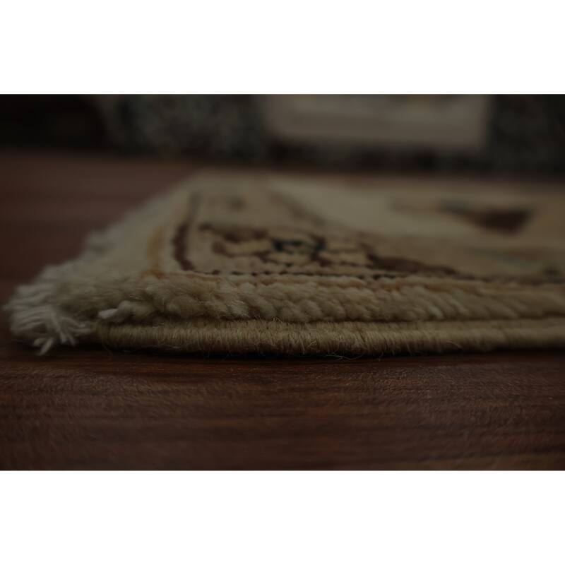 Hand Knotted Oriental 100% Wool Carpet Traditional Floral Beige & Ivories Peshawar Area Rug - 2' 11'' X 1' 10''