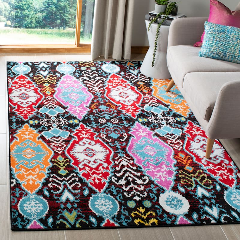 SAFAVIEH Cherokee Singa Boho Oriental Rug - 4' x 6' - Black/Red