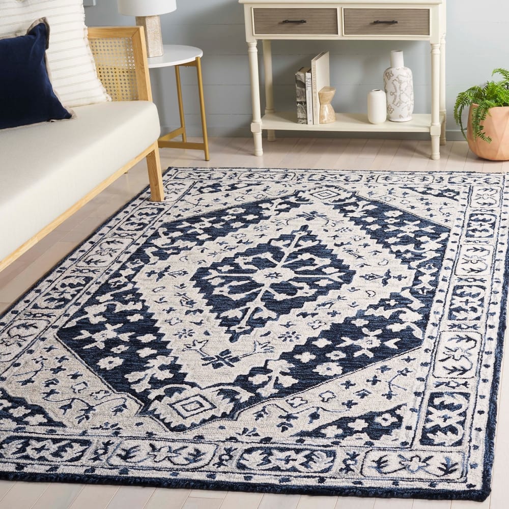 SAFAVIEH Handmade Metro Hildegarda Wool Rug