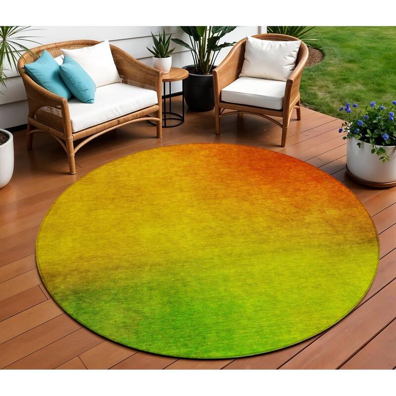 HomeRoots Ombre Transitional Rectangle Outdoor Rug - 8' Round