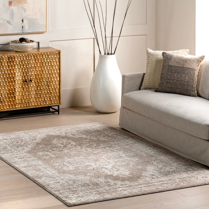 Nuloom Gena Distressed Transitional Medallion Area Rug
