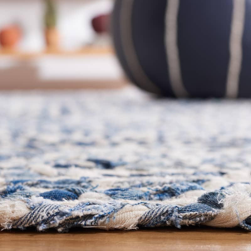 SAFAVIEH Handmade Braided Tadako Cotton Rug