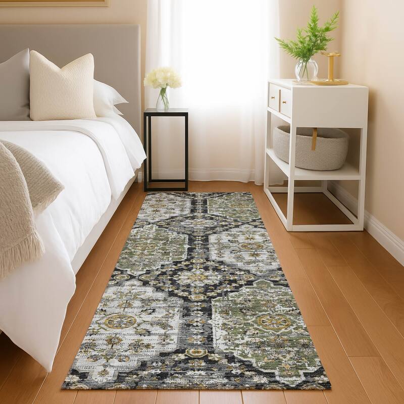 Machine Washable Indoor/ Outdoor Traditional Kiowa Chantille Rug