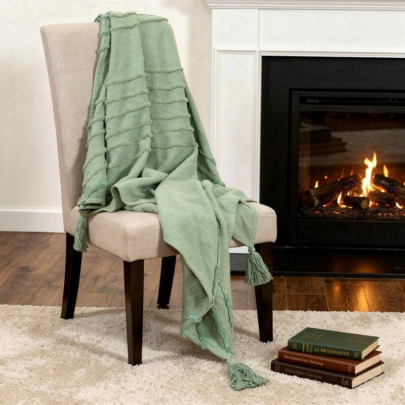 HomeRoots 50" X 60" Green Cotton Woven Geometric Throw Blanket with Tassels - Throw - Green