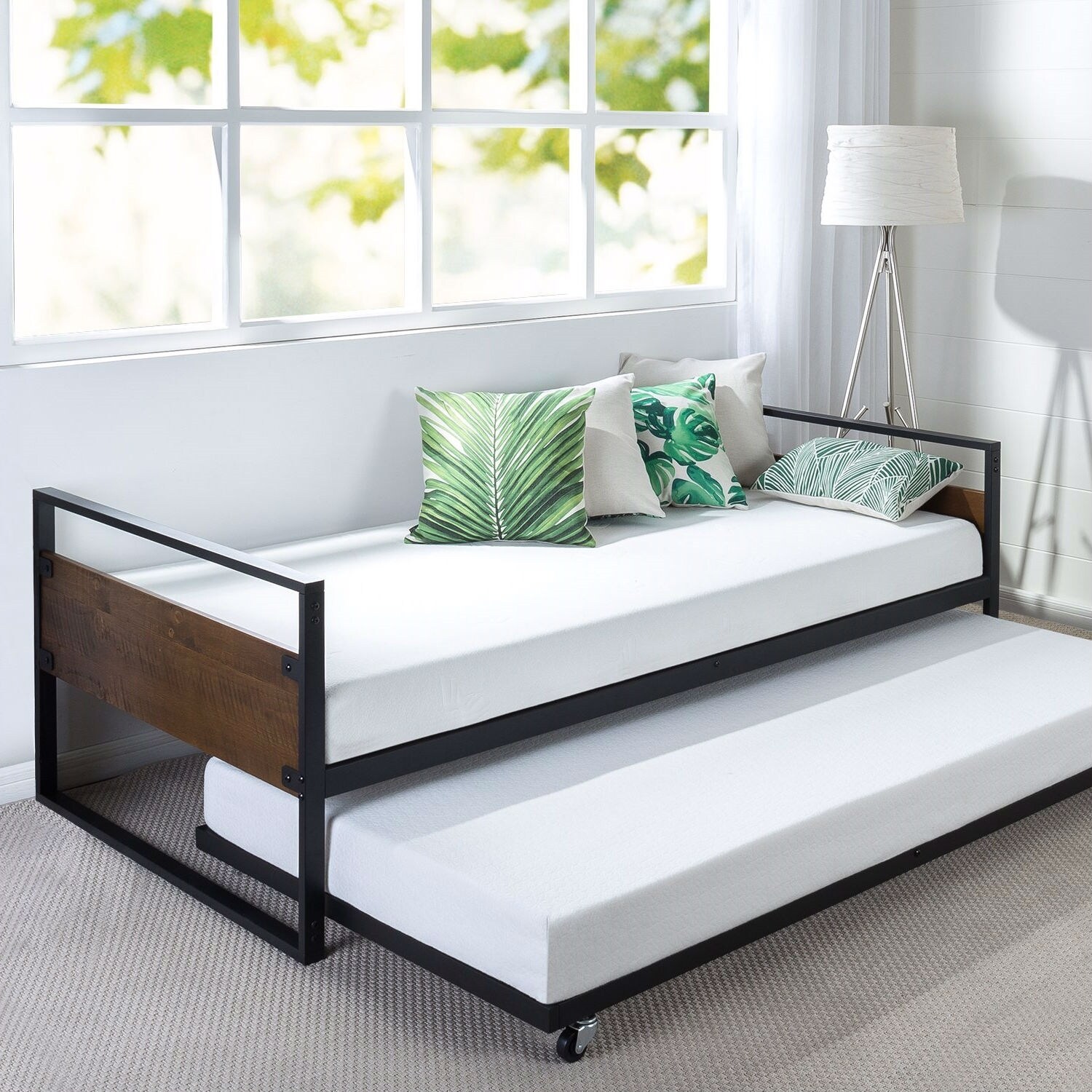 Wood and metal outlet daybed