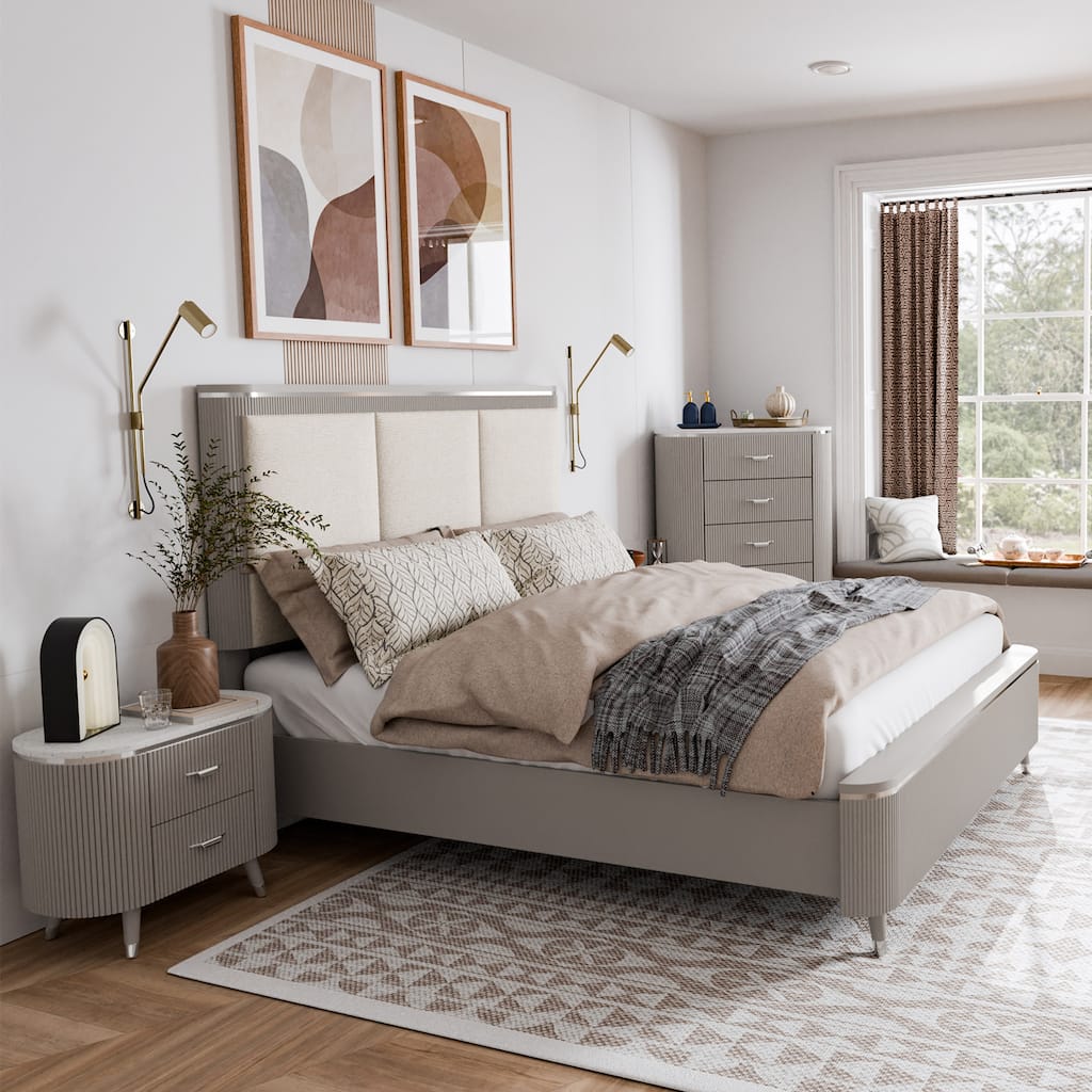 Furniture of America Seraphine Modern 3-Piece Light Grey Solid Wood Panel Bedroom Set with Fluted Headboard