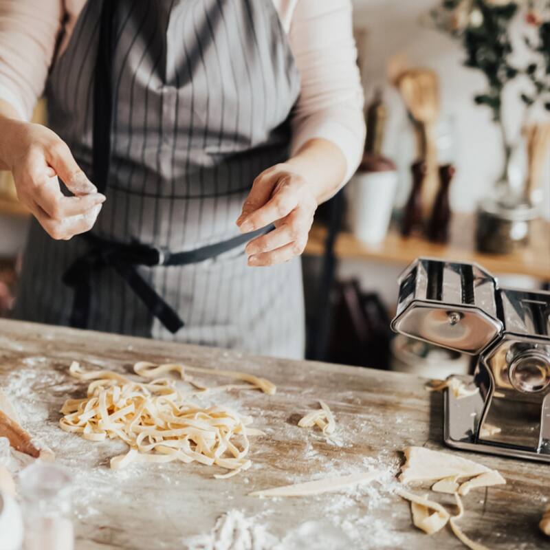 Silver Stainless Steel Pasta Maker Machine with 9 Thickness Settings and Hand Crank - 8.27x7.87x5.12in