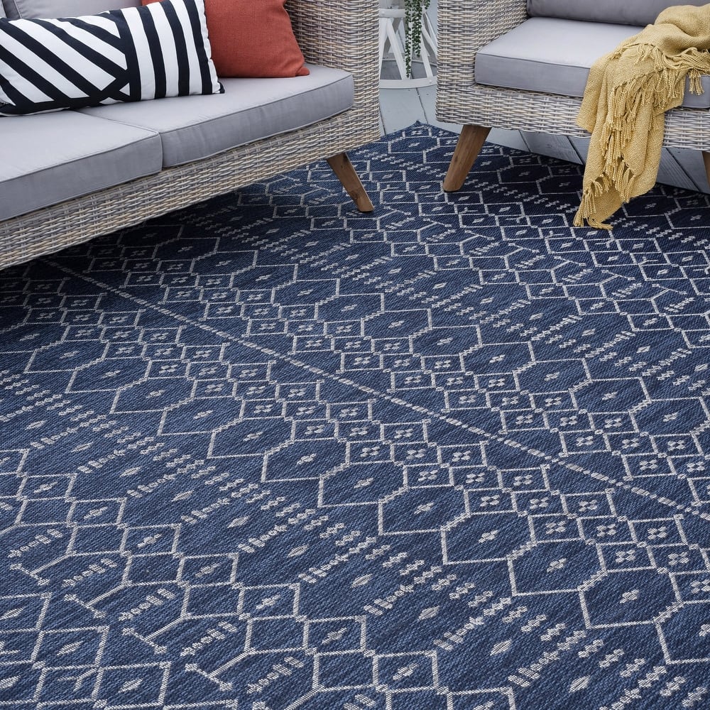 Colonnade Farmhouse Geometric Indoor/Outdoor Area Rug