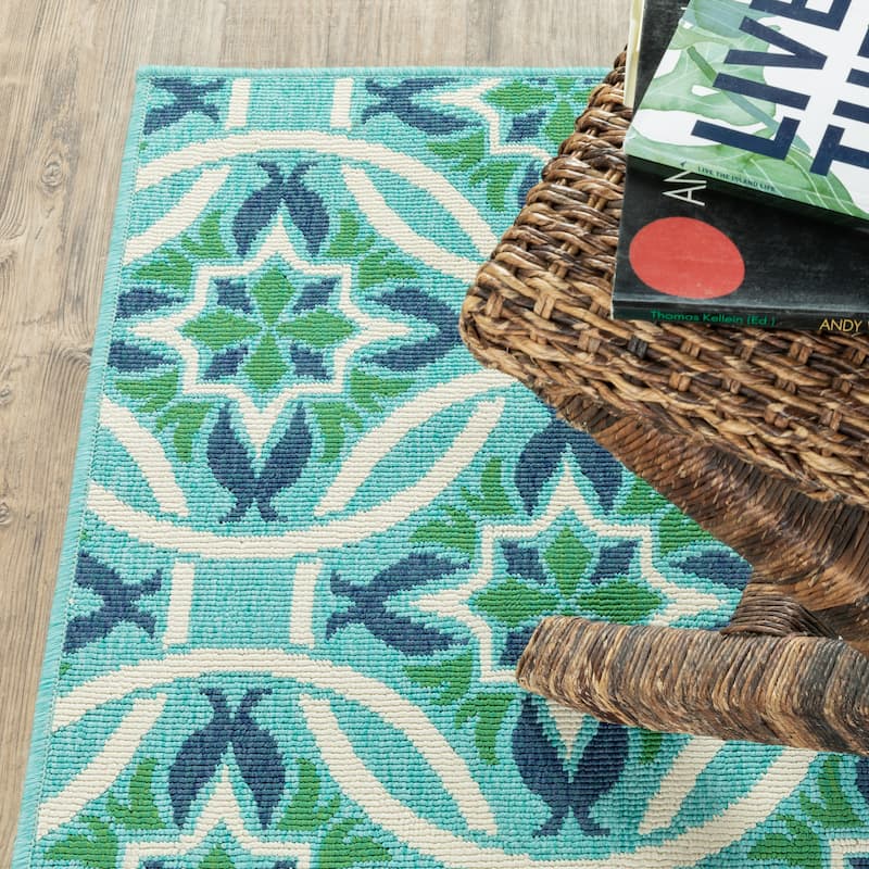 Style Haven Martinque Floral Indoor-Outdoor Blue/ Green Area Rug