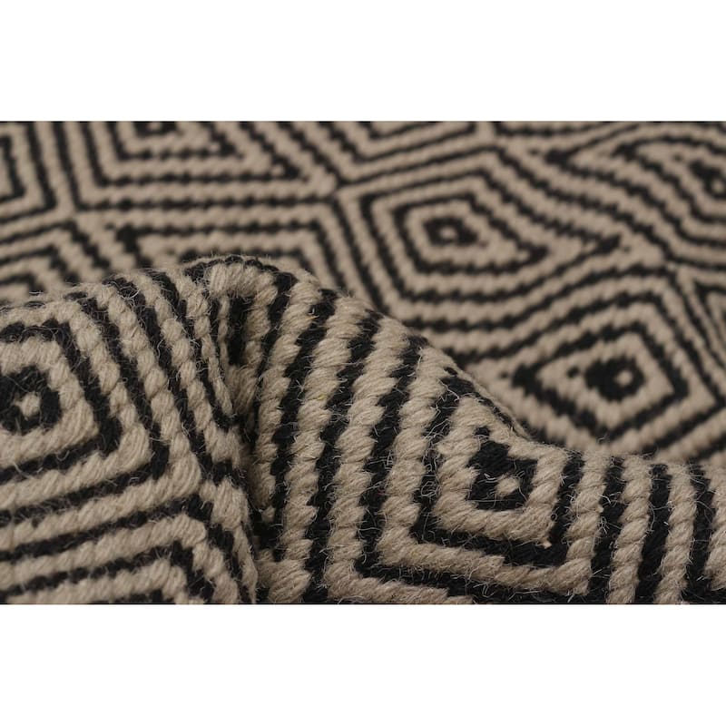 Nevada Black, Khaki Kilim 5'2" x 7'5" - 5'2 x 7'5