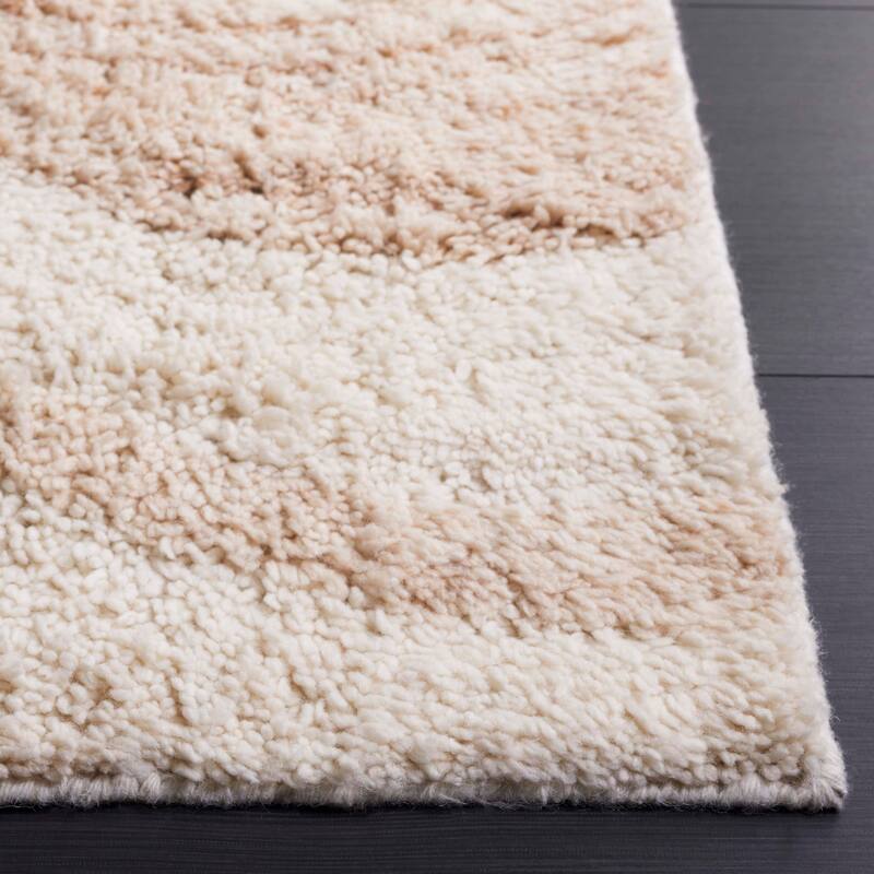 SAFAVIEH Handmade Vermont Breffney Wool Rug