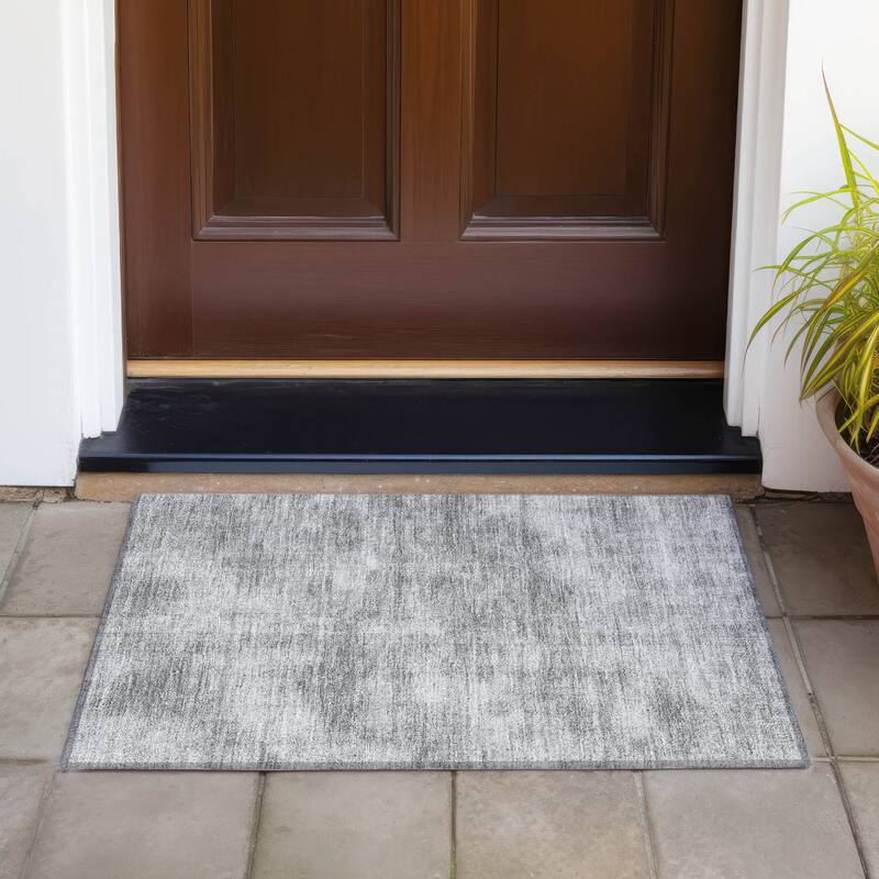 Machine Washable Indoor/ Outdoor Simple Solid Chantille Rug - Gray - 1'8" x 2'6"