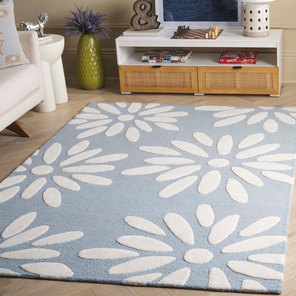 SAFAVIEH Handmade SAFAVIEH Kids Fleurette & Tween Wool Rug