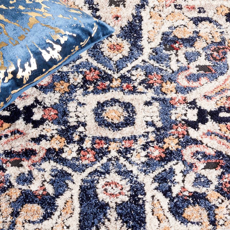 SAFAVIEH Luna Nira Oriental Medallion Rug