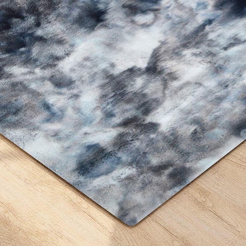 Mopsa Contemporary Grey Polyester Tie-Dye Area Rug by Furniture of America - 5' x 8'