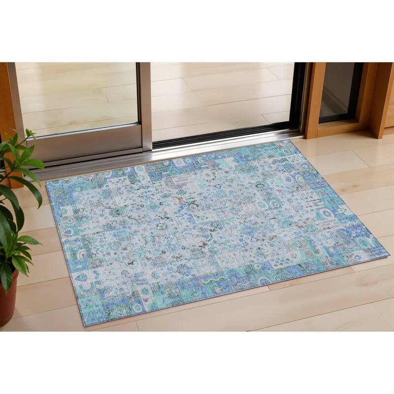HomeRoots Patchwork Traditional Rectangle Outdoor Rug - 3' x 5'