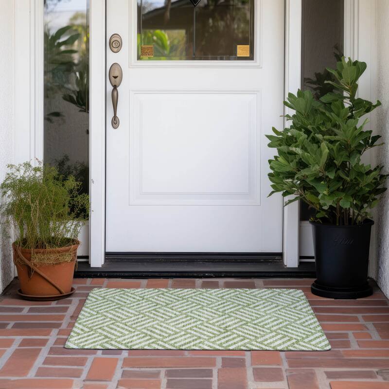 Machine Washable Indoor/ Outdoor Chantille Modern Geo Rug